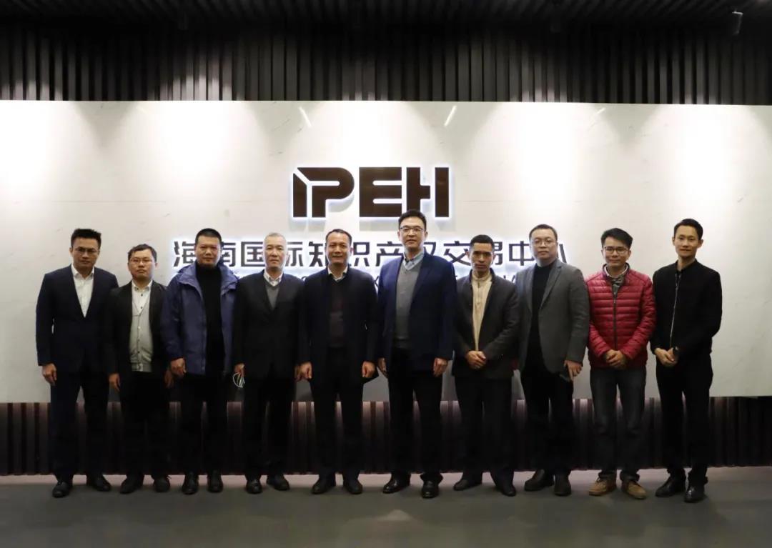 1610856979513128f4VS.jpg 合影.jpg