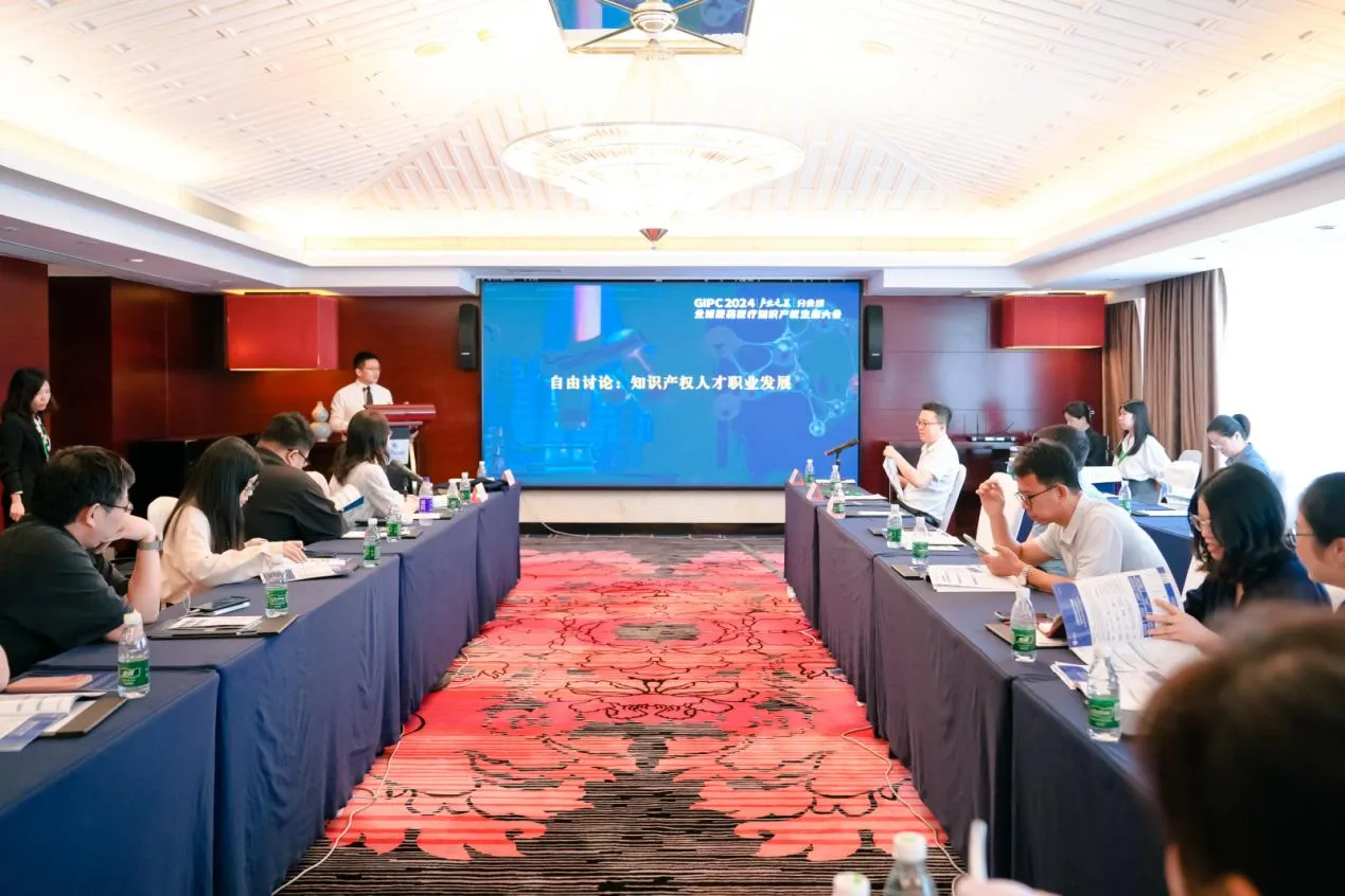 1727594846236332lgrG.jpg 08ea0049446d28a2324b8745f09d2fdb.jpg