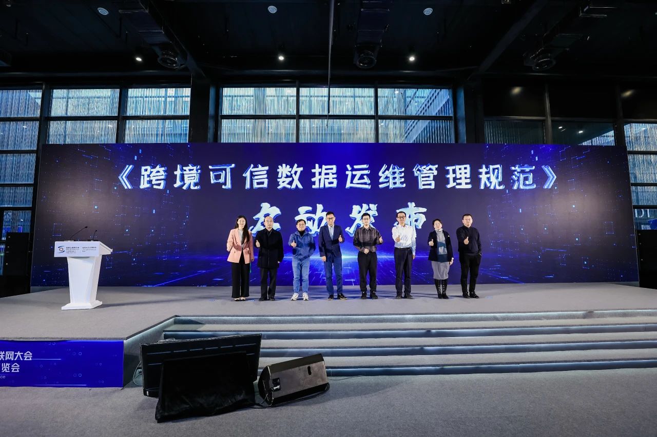 1732262037528146CYKb.jpg e651b7ae5723ad60e1323b790e41f6a7.jpg